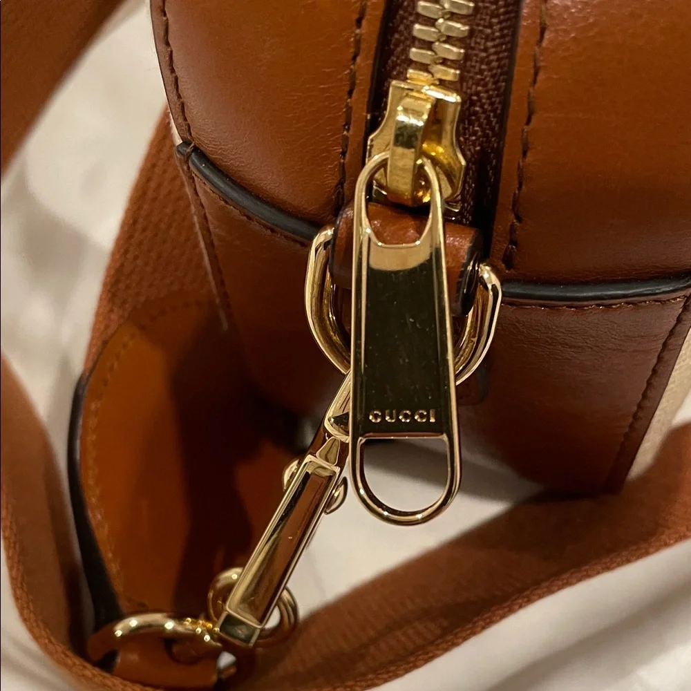 Gucci Canvas Messenger Bag - Picture 7 of 12